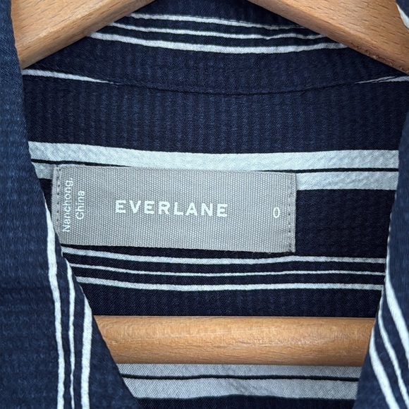 Everlane Navy and White Striped Casual Shirt Size 0 - Picture 2 of 7